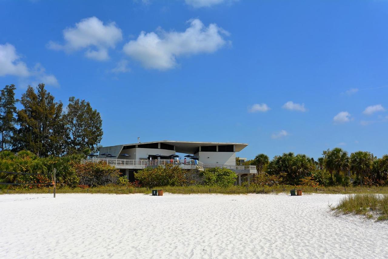Canal 311 - Right In Siesta Key Village!