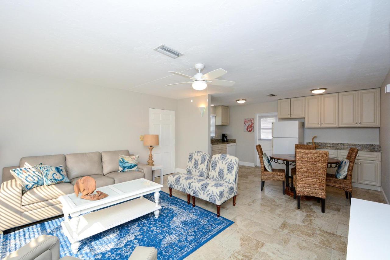 Canal 311 - Right In Siesta Key Village! Apartment