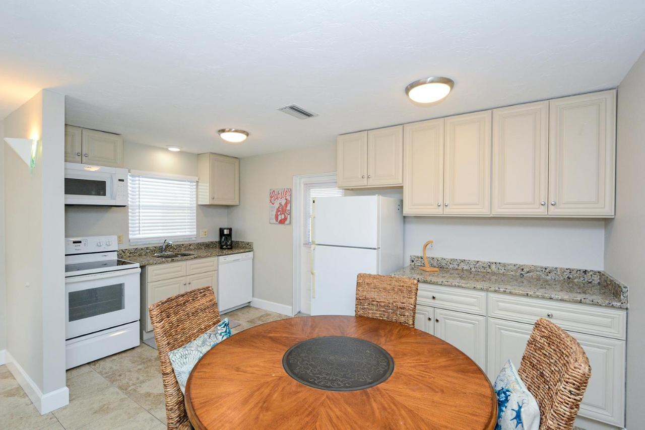 Canal 311 - Right In Siesta Key Village! Apartment *
