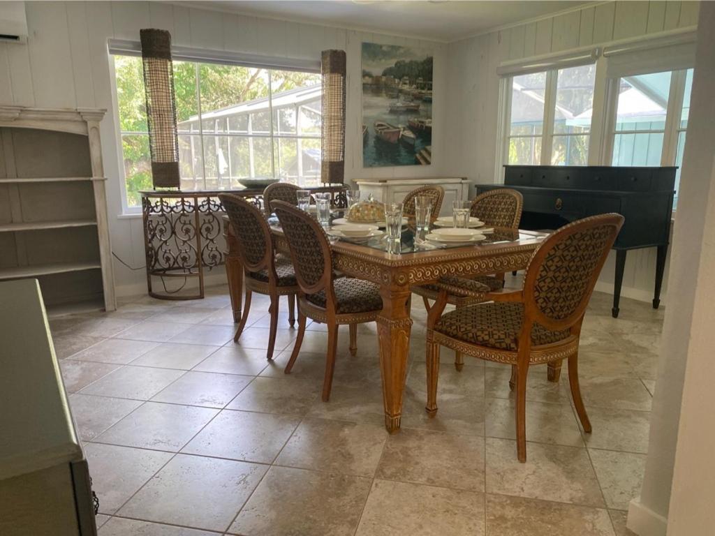 Siesta Key Waterfront Estate W Pool Privacy! *