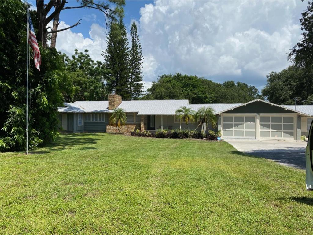 Siesta Key Waterfront Estate W Pool Privacy! * Sarasota