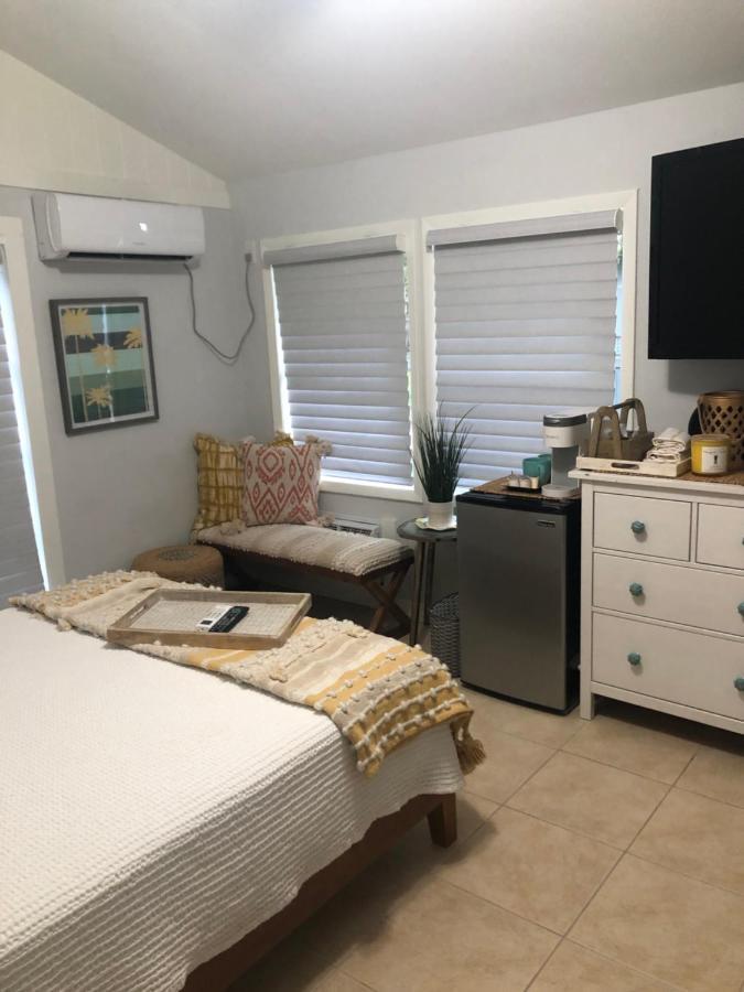 Siesta Key Waterfront Estate W Pool Privacy! Villa