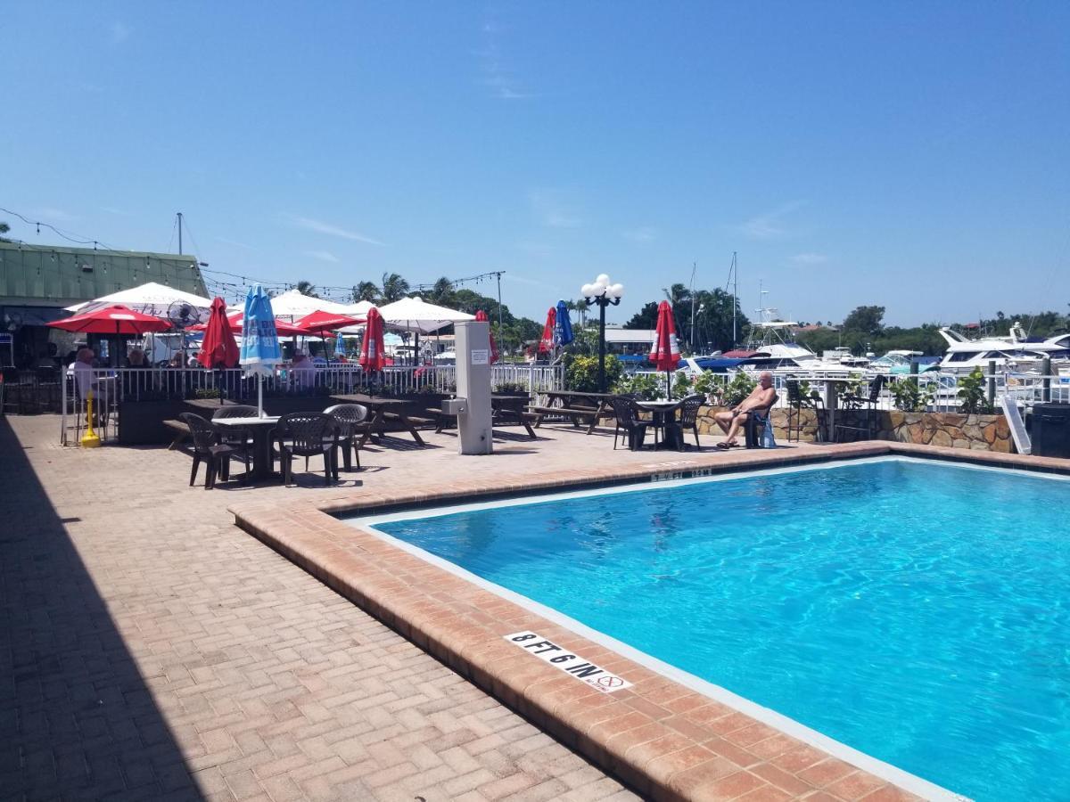 New Listing Cay Close To Beaches, Airport, Stores Aparthotel Sarasota