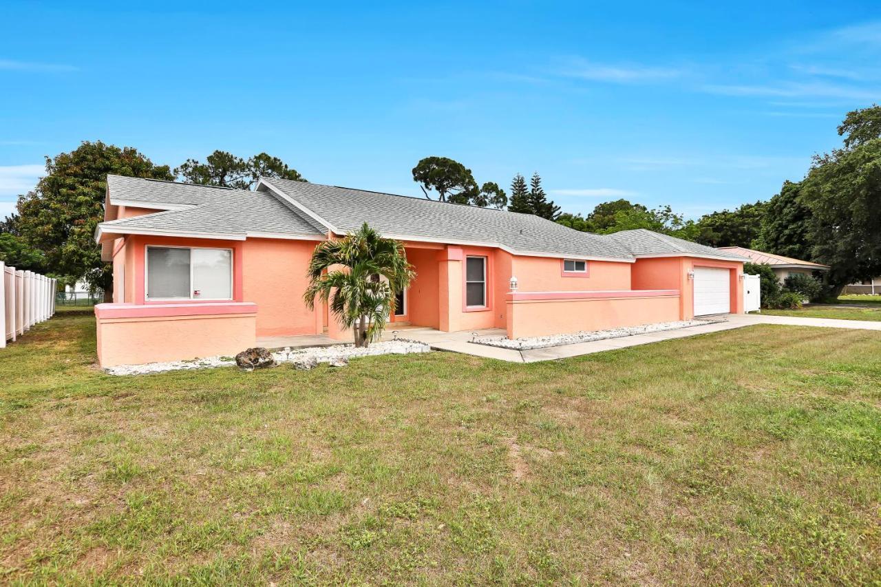 Pink Palace Holiday home