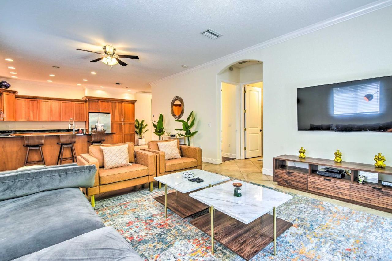 Sunny Abode With Yard About 1 Mi To Dtwn! Holiday home *