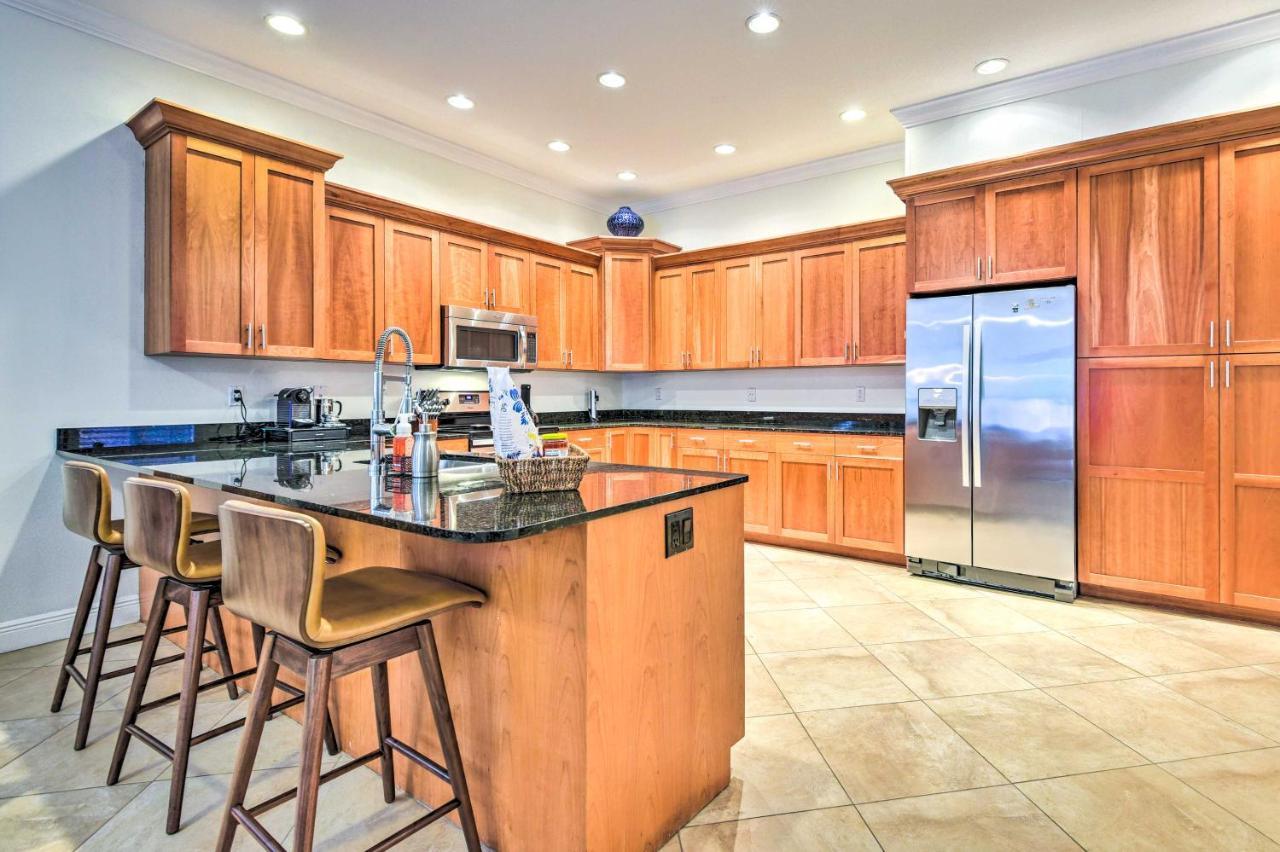 Sunny Abode With Yard About 1 Mi To Dtwn! Sarasota