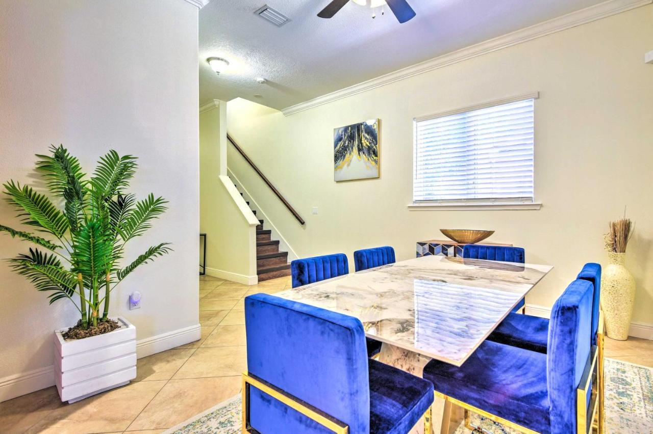 Sunny Abode With Yard About 1 Mi To Dtwn! Holiday home *