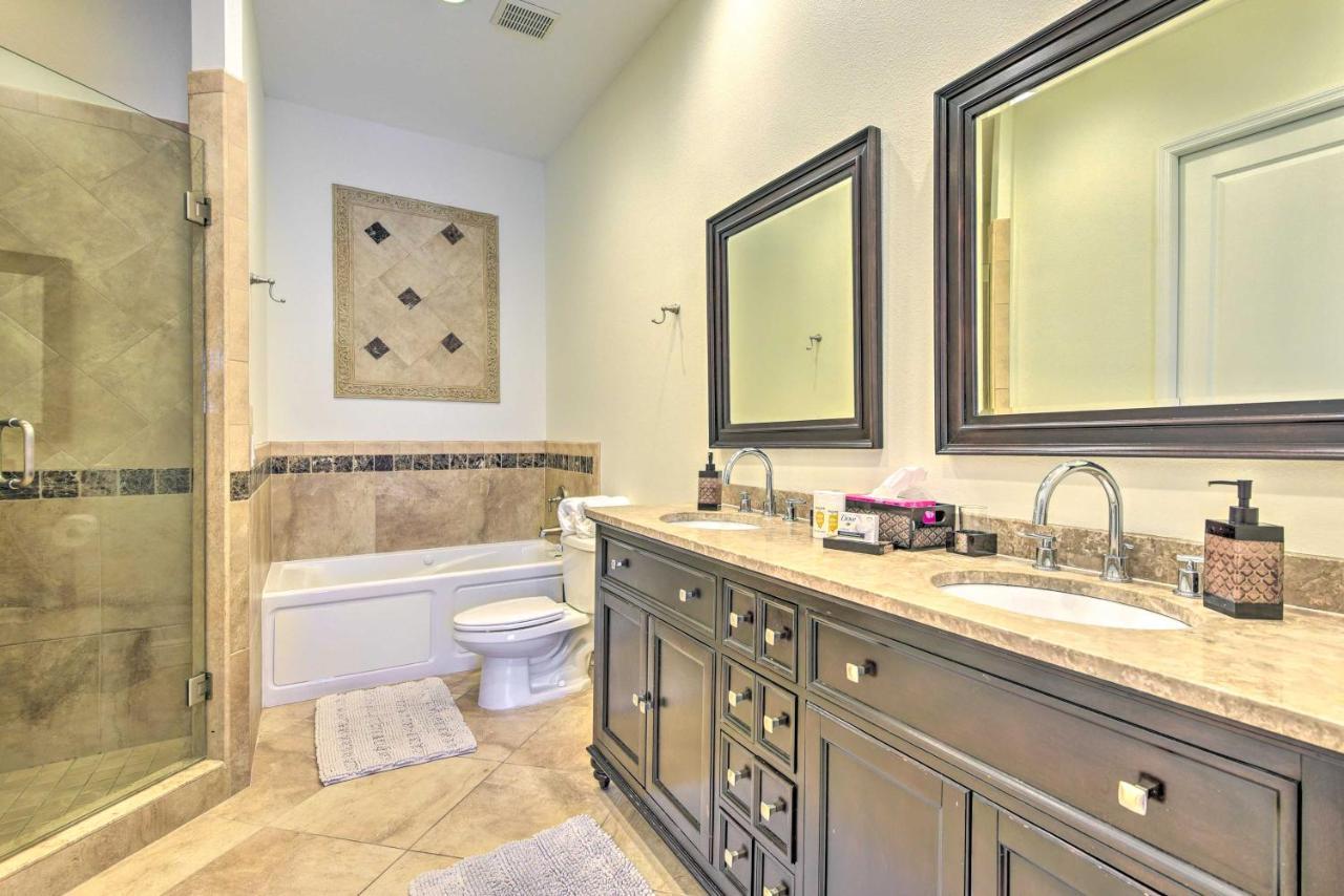 Sunny Abode With Yard About 1 Mi To Dtwn! Holiday home Sarasota