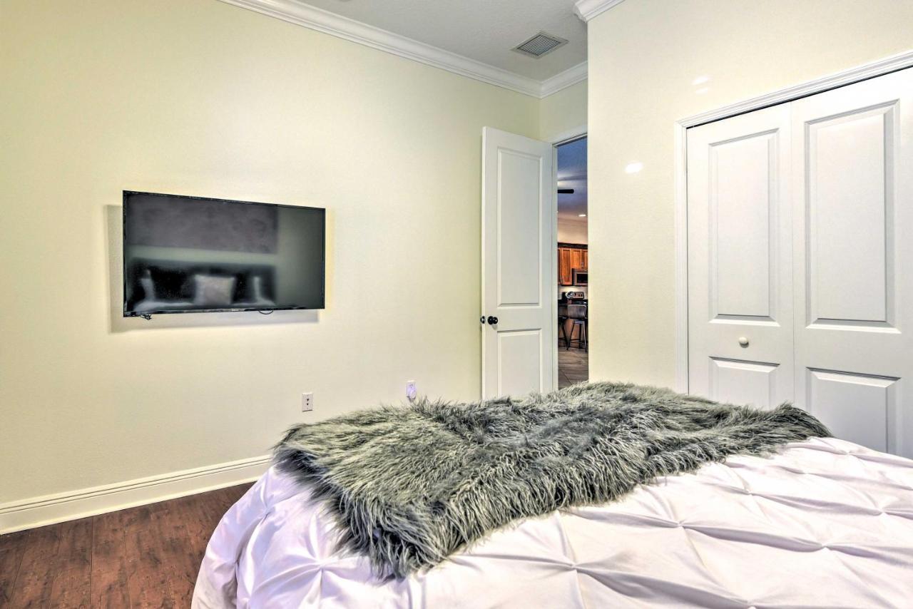 Holiday home Sunny Abode With Yard About 1 Mi To Dtwn! Sarasota