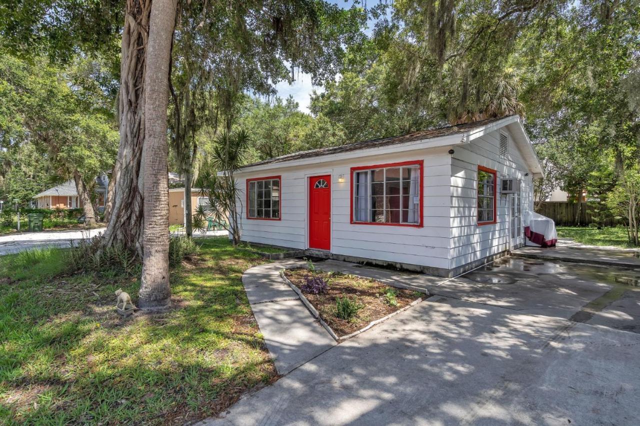 Downtown Single Family Modern Close To Beaches And Dining Holiday home
