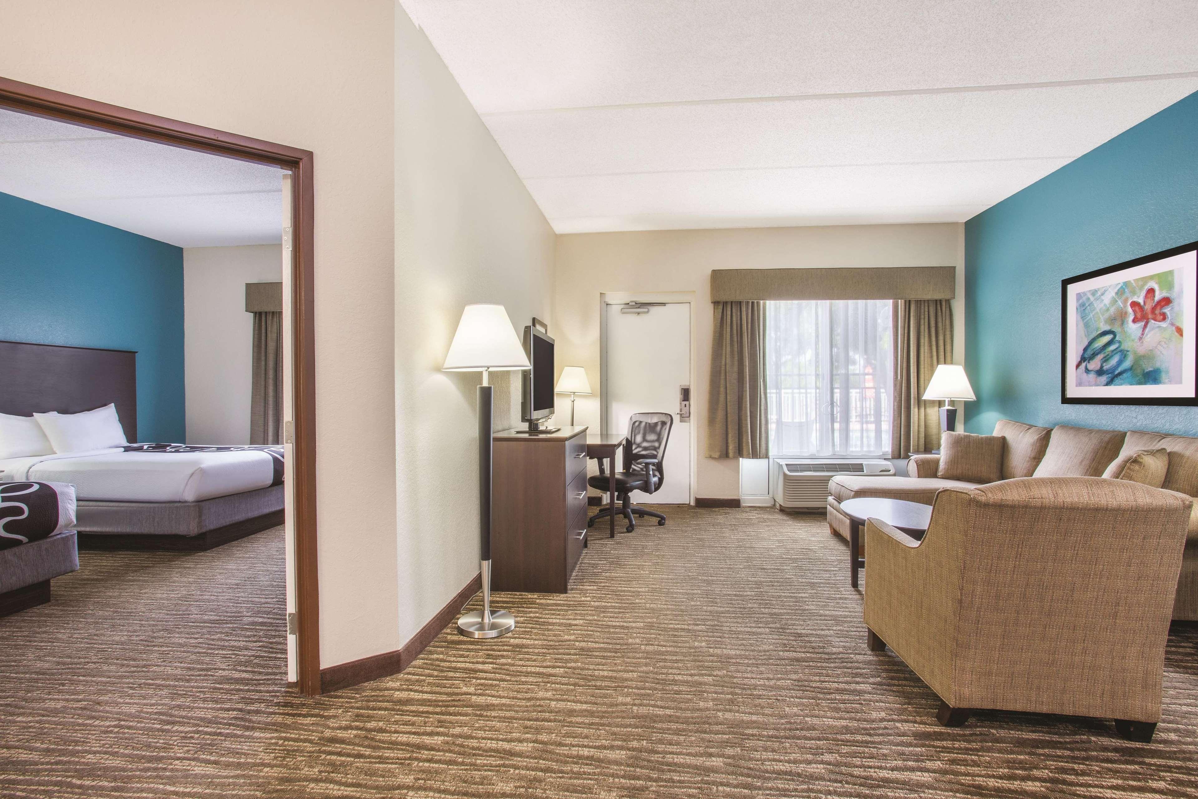 Comfort & Sarasota I75 Hotel