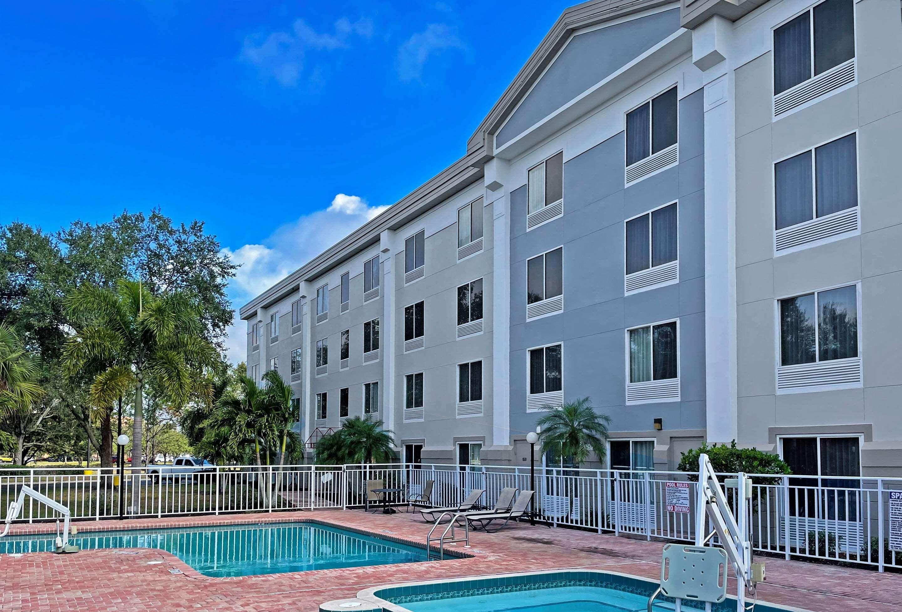 Hotel Comfort & Sarasota I75 The Meadows
