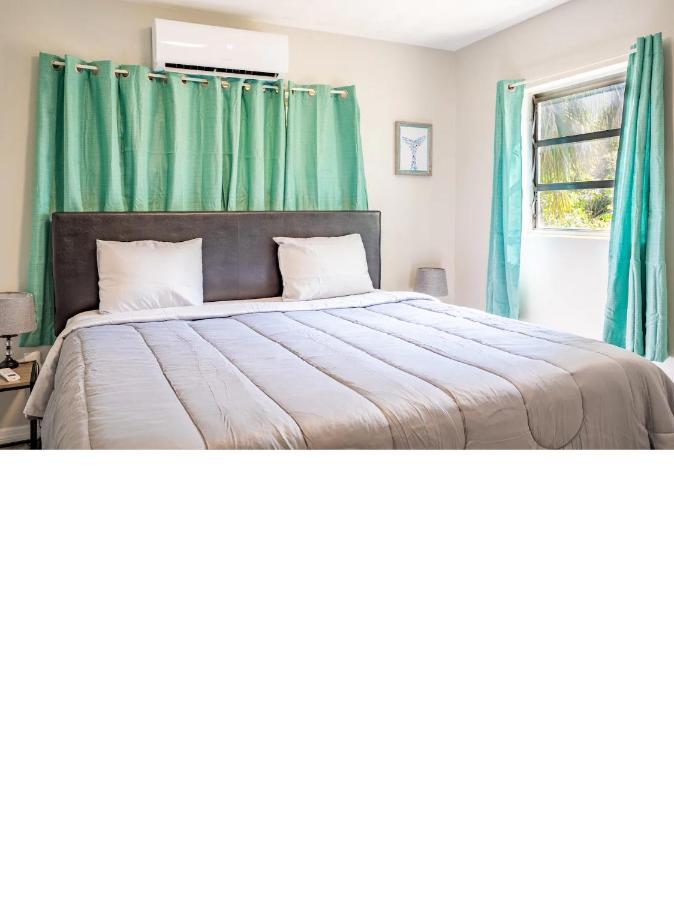 Beautiful 3/2 In Internal Name: 1840 Glengary Holiday home *