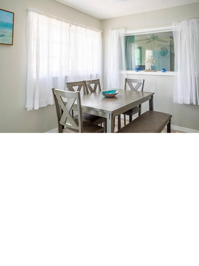 Holiday home Beautiful 3/2 In Internal Name: 1840 Glengary *