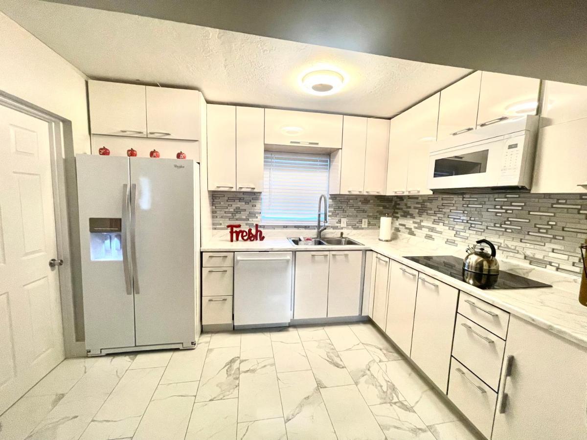 Apartment 3 Miles To Siesta Key #1 In America Sarasota