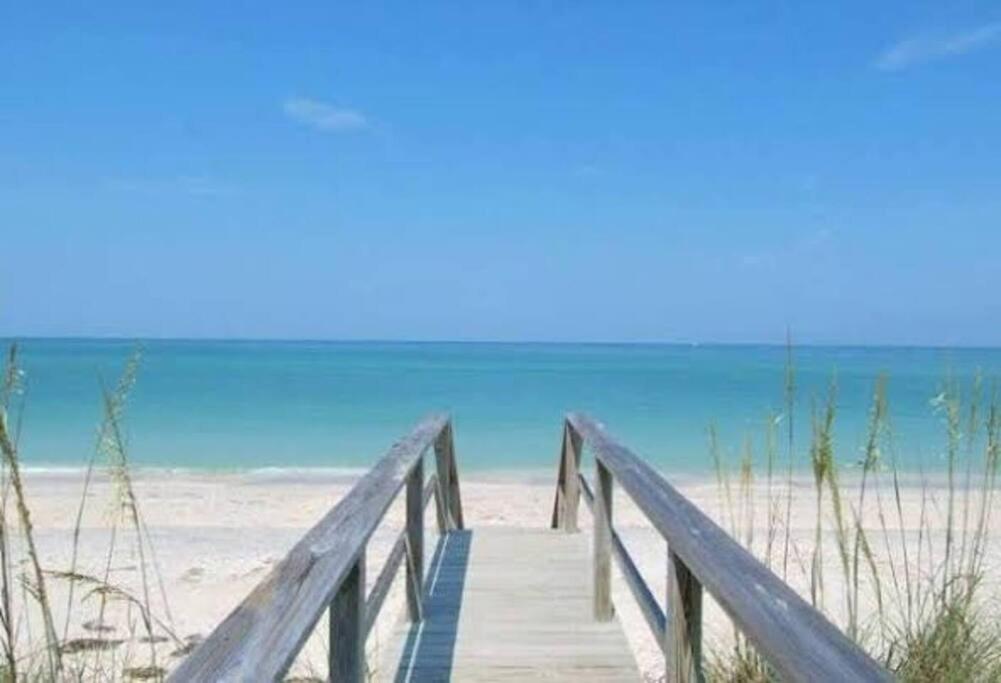 Charming Unit Across From Lido Key * Sarasota