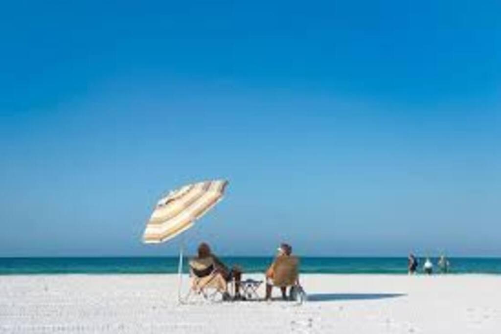 Rowena House 2bd Den 2bth Heated Pool Near Siesta Key * Sarasota