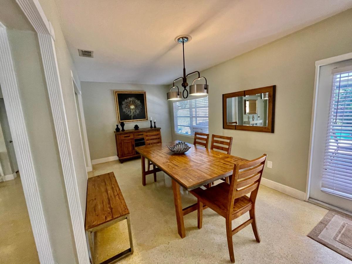 Rowena House 2bd Den 2bth Heated Pool Near Siesta Key Sarasota
