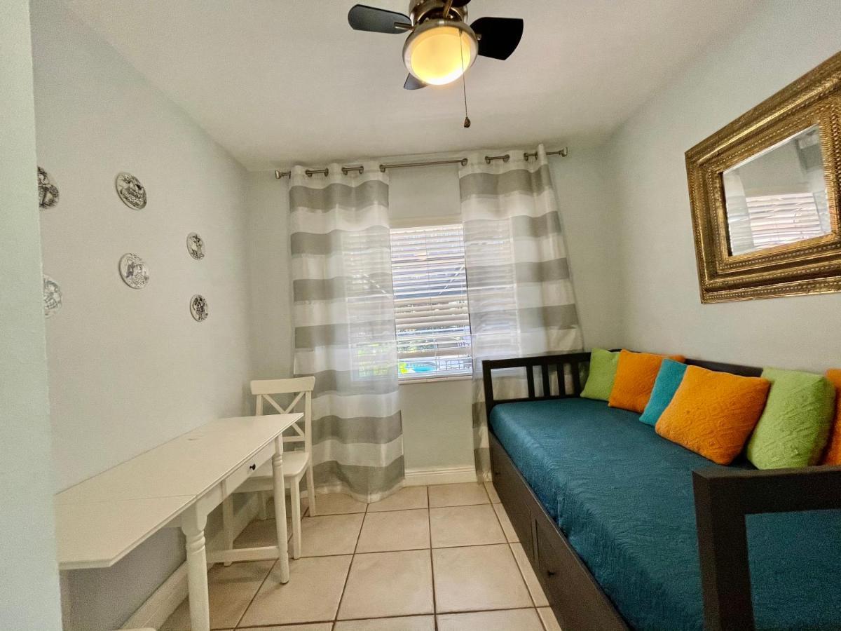 Rowena House 2bd Den 2bth Heated Pool Near Siesta Key * Sarasota