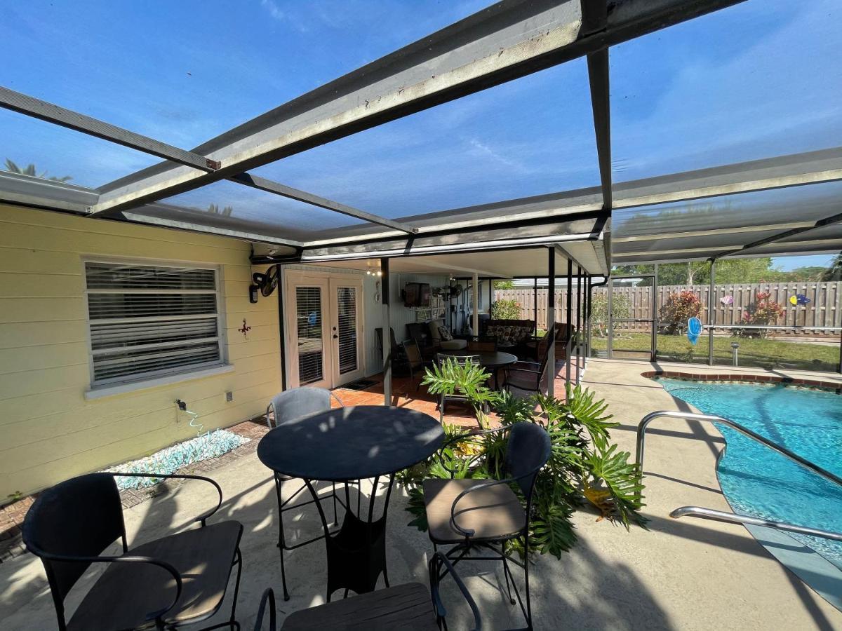 Holiday home Rowena House 2bd Den 2bth Heated Pool Near Siesta Key