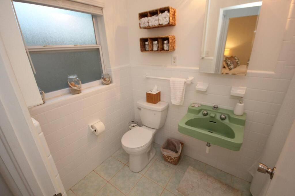 Cute Lil Oasis On Osprey Apartment *