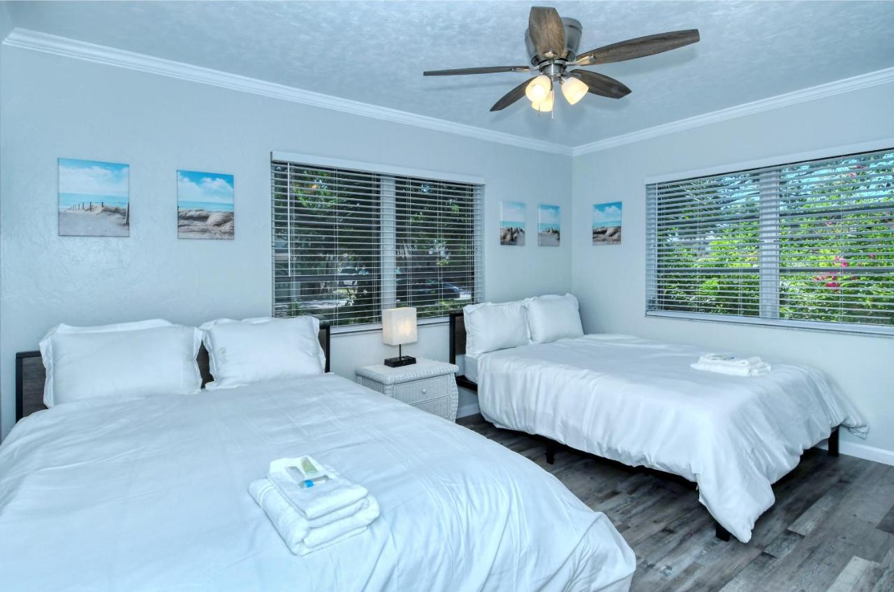 Walk To Beach, Restaurants, Shopping/hot Tub! *