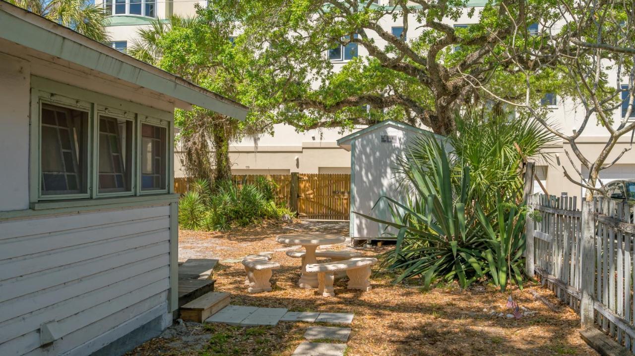 Perfect Downtown Space-walk To Library, Theater Apartment