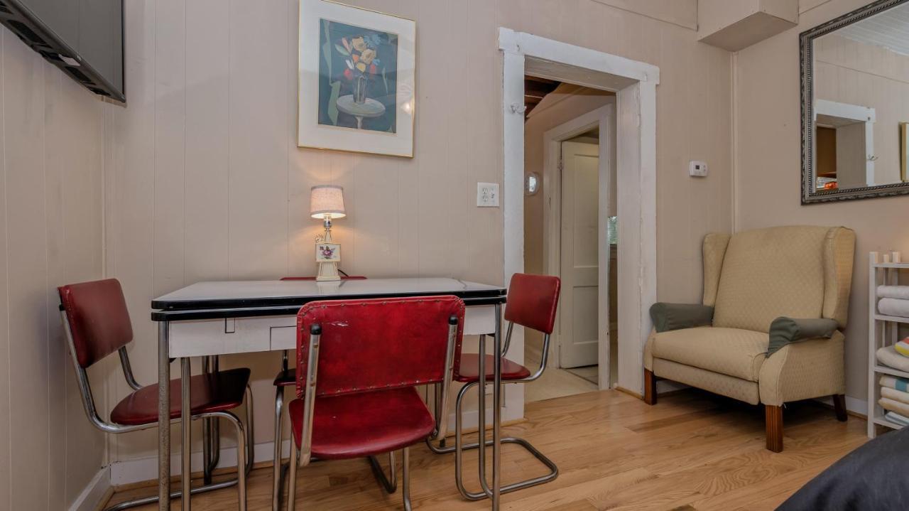 Apartment Perfect Downtown Space-walk To Library, Theater *