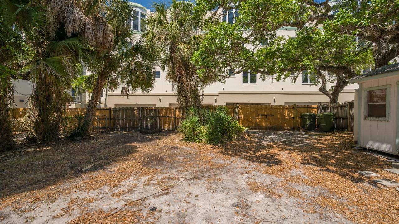 Perfect Downtown Space-walk To Library, Theater Apartment