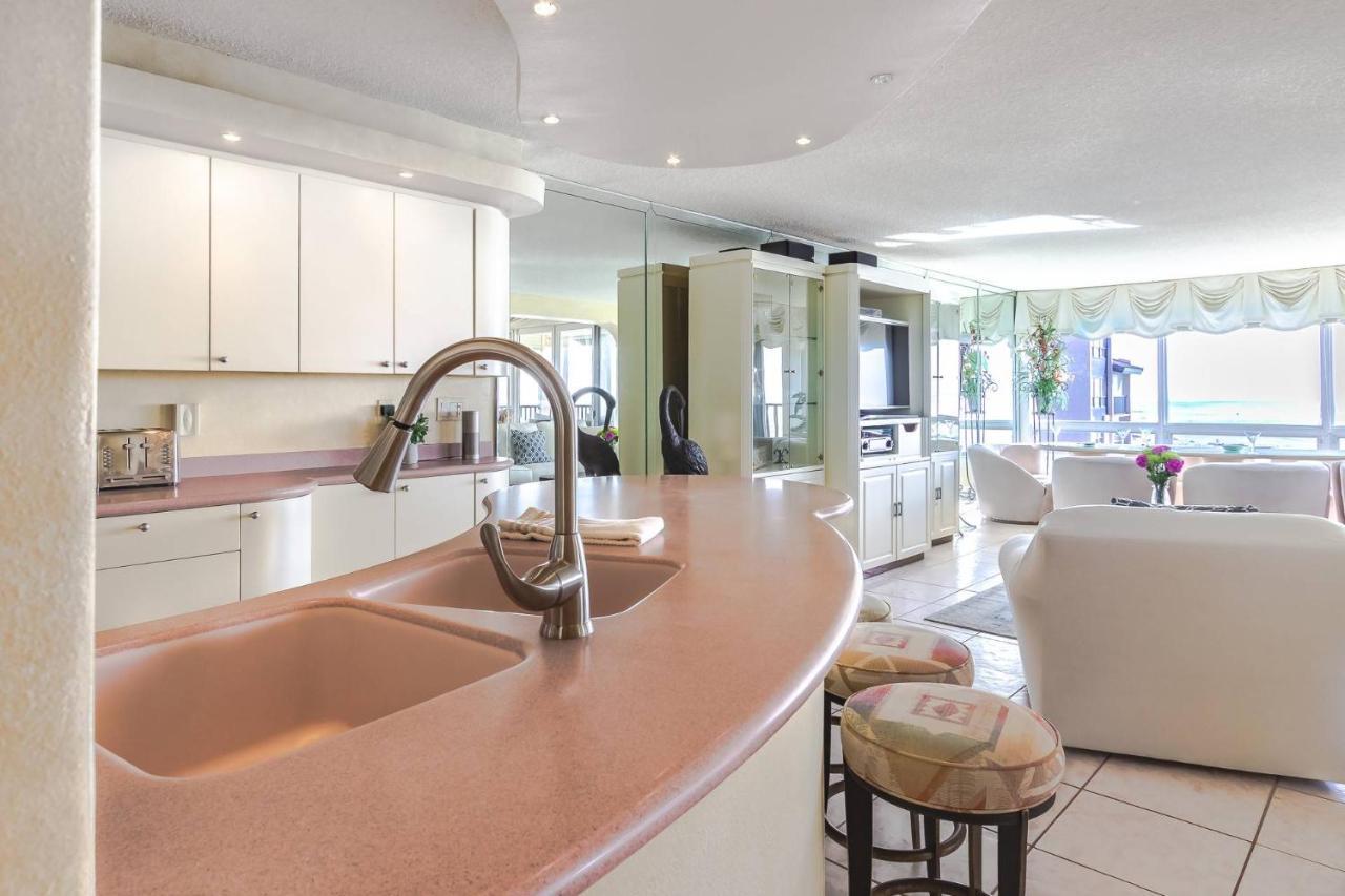 Holiday home Siesta Breakers Penthouse On The
