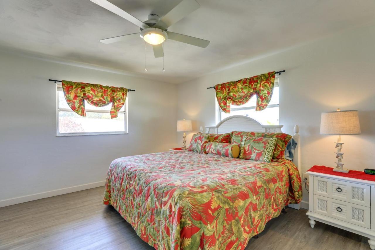 House With Private Pool - 4 Mi To Beach! Holiday home Sarasota