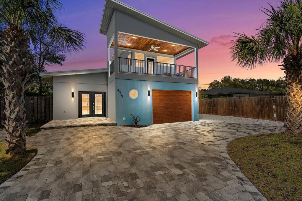 Florida Getaway With Backyard Pool Oasis * Sarasota