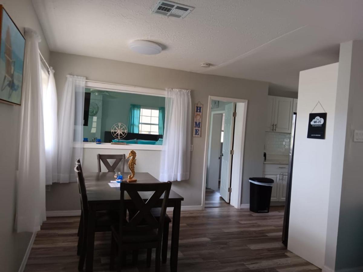 Beautiful 3/2 In Internal Name: 1840 Glengary Holiday home Sarasota