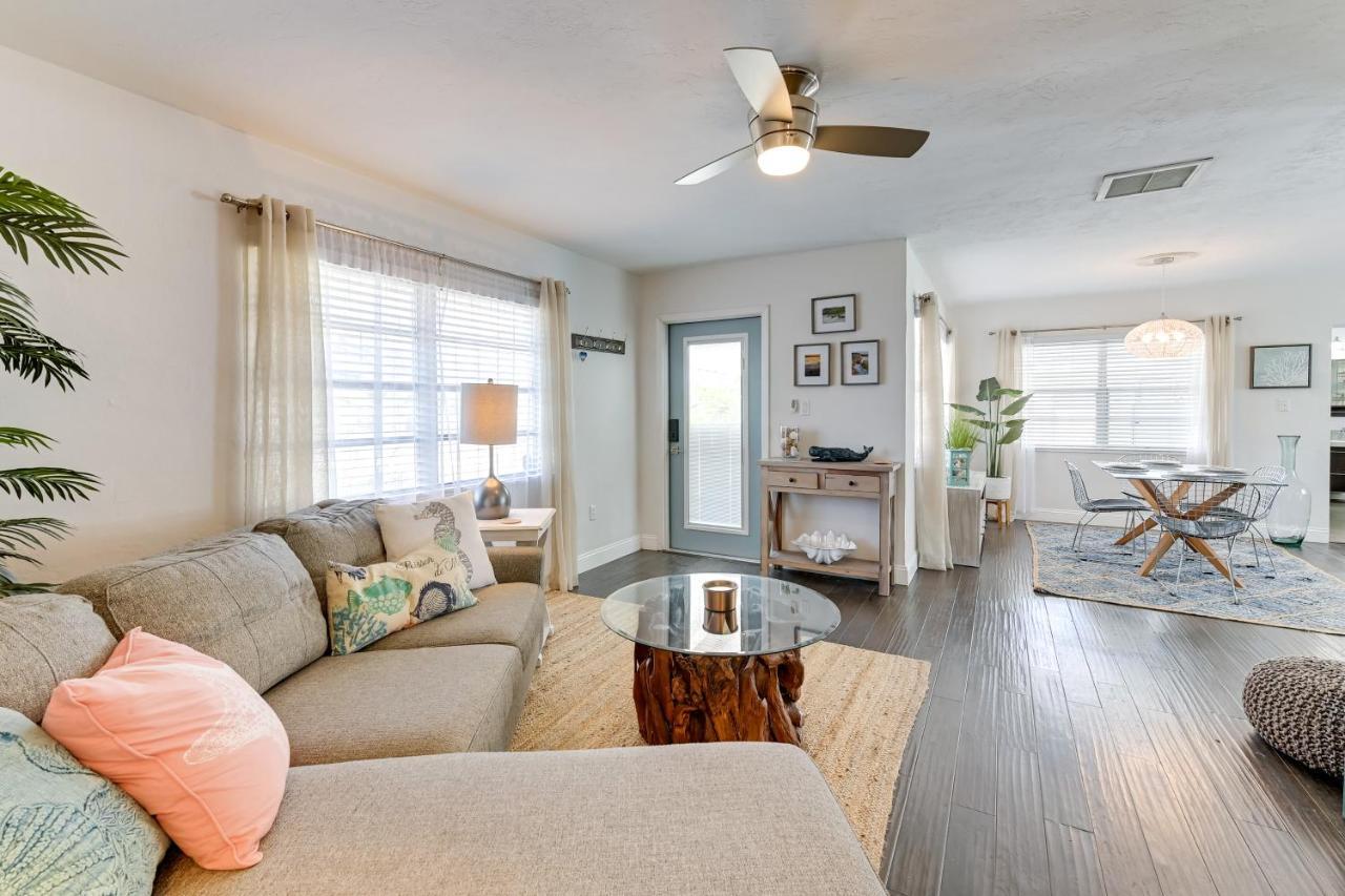 Sunny With Pool Near Siesta Key Beach! Holiday home *