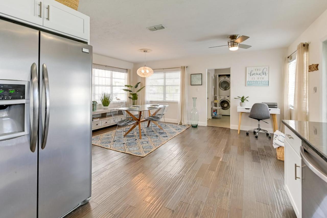Sunny With Pool Near Siesta Key Beach! *