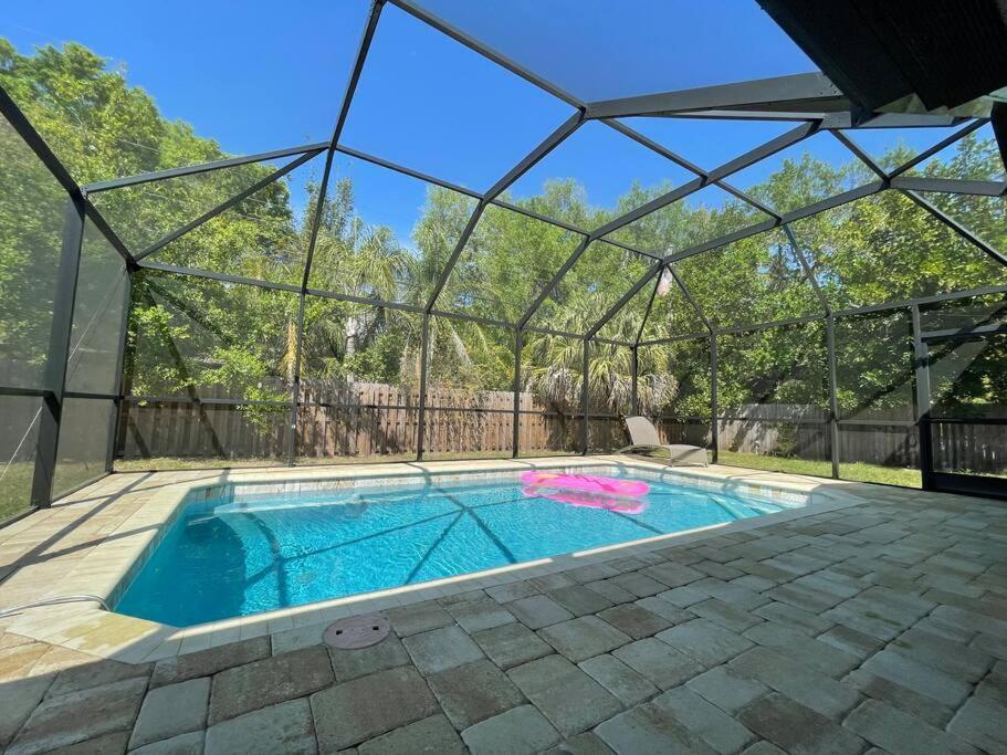 Holiday home New England 3bd 2bt Heated Pool Close To Siesta