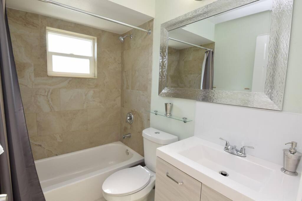 New England 3bd 2bt Heated Pool Close To Siesta