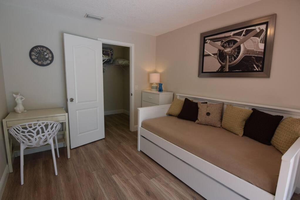 Bernice 3bd2bth With Heated Pool Near Siesta Key!