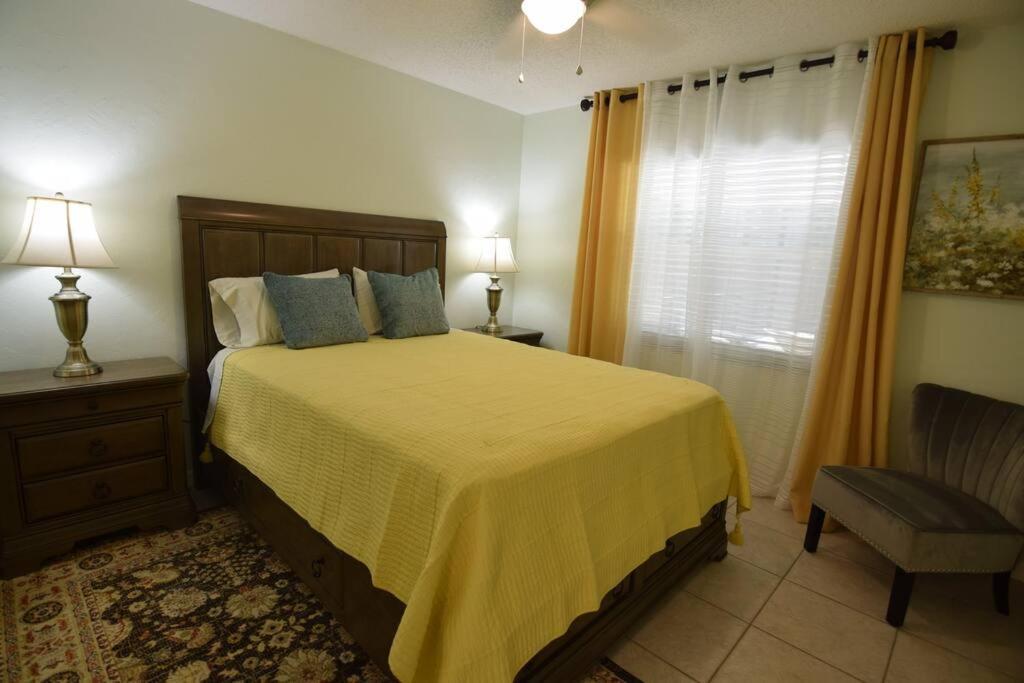 New England 3bd 2bt Heated Pool Close To Siesta Sarasota