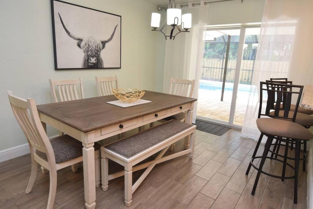 New England 3bd 2bt Heated Pool Close To Siesta Holiday home *