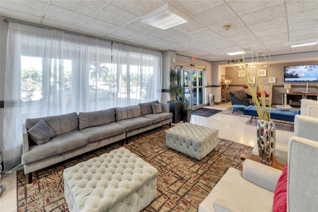 Marina Vibes - Sarasota Hotel