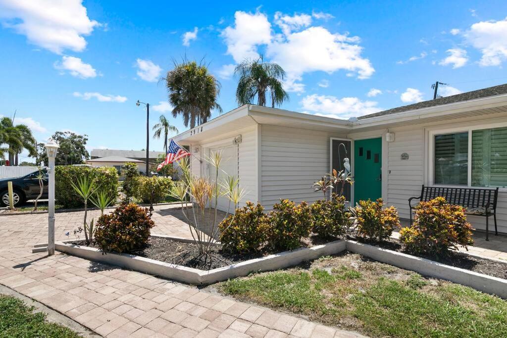 Parrot Bay Retreat