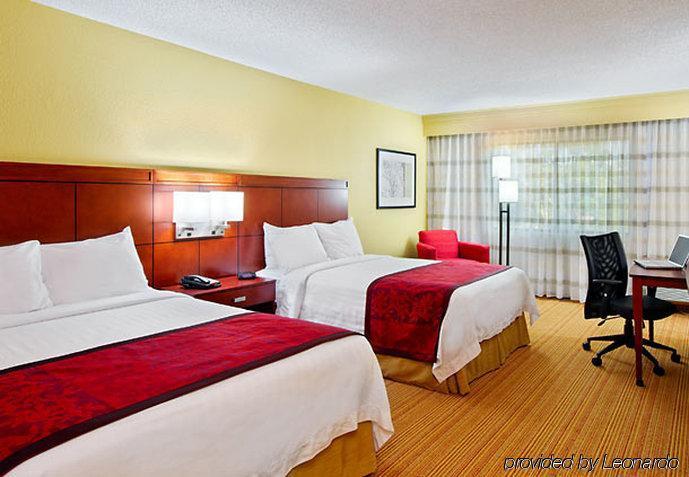 Hotel Courtyard Bradenton Airport 3*