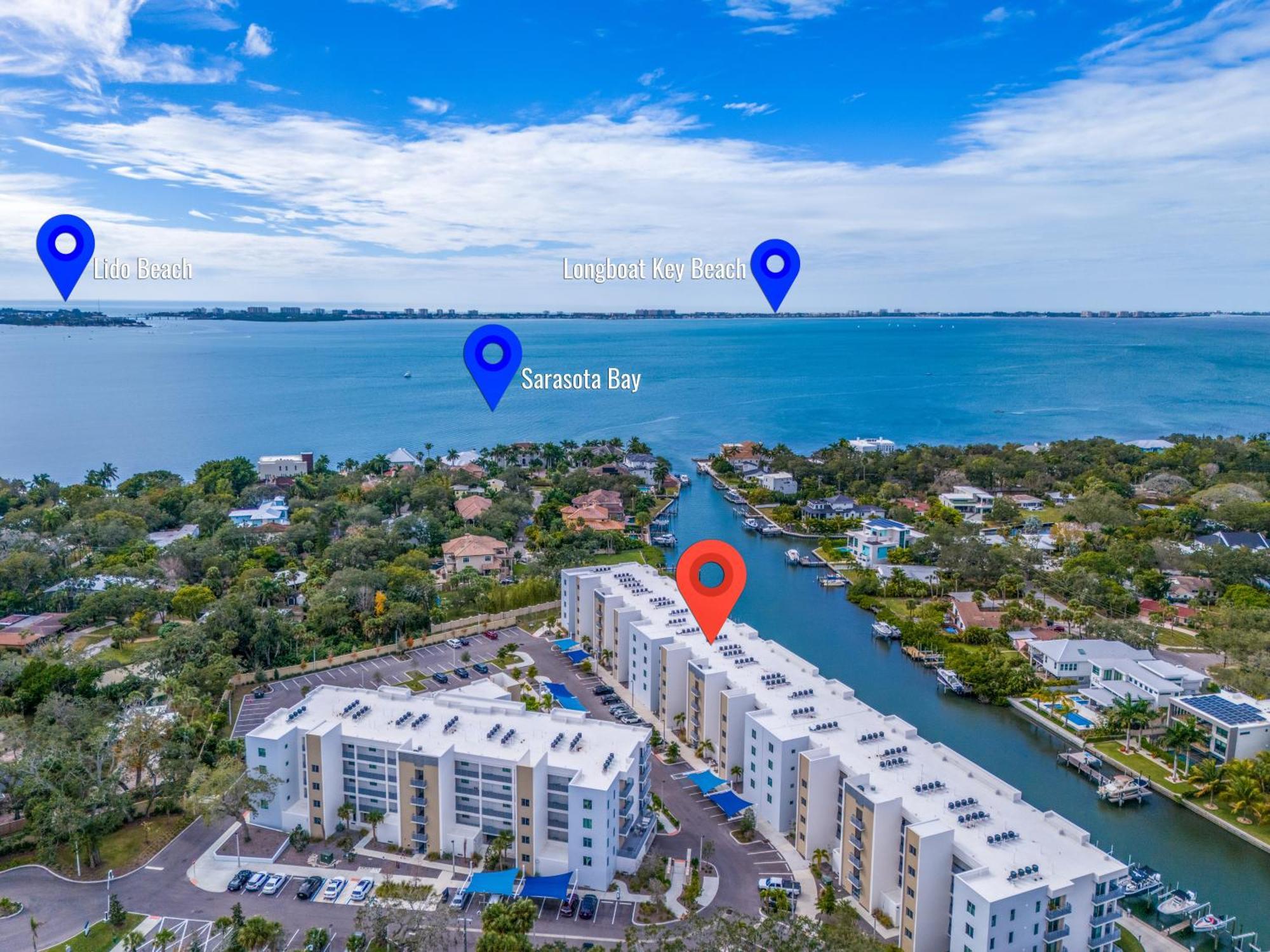 Apartment Waterside Retreat: Modern 2br, Mins To & Sarasota