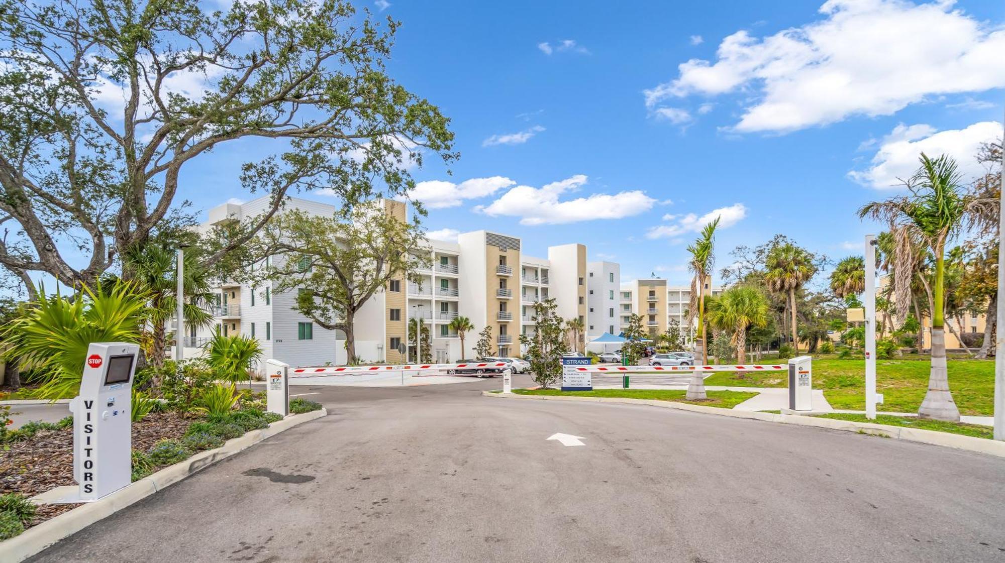 Waterside Retreat: Modern 2br, Mins To & * Sarasota