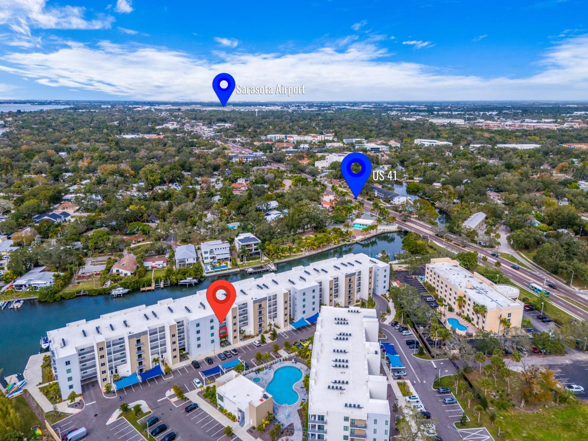 Waterside Retreat: Modern 2br, Mins To &