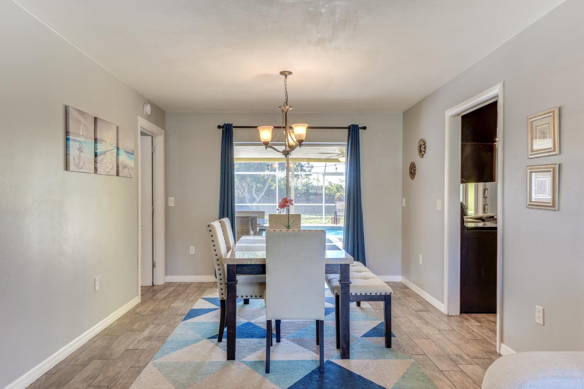 With Heated Pool 3 Mi To Airport! Sarasota