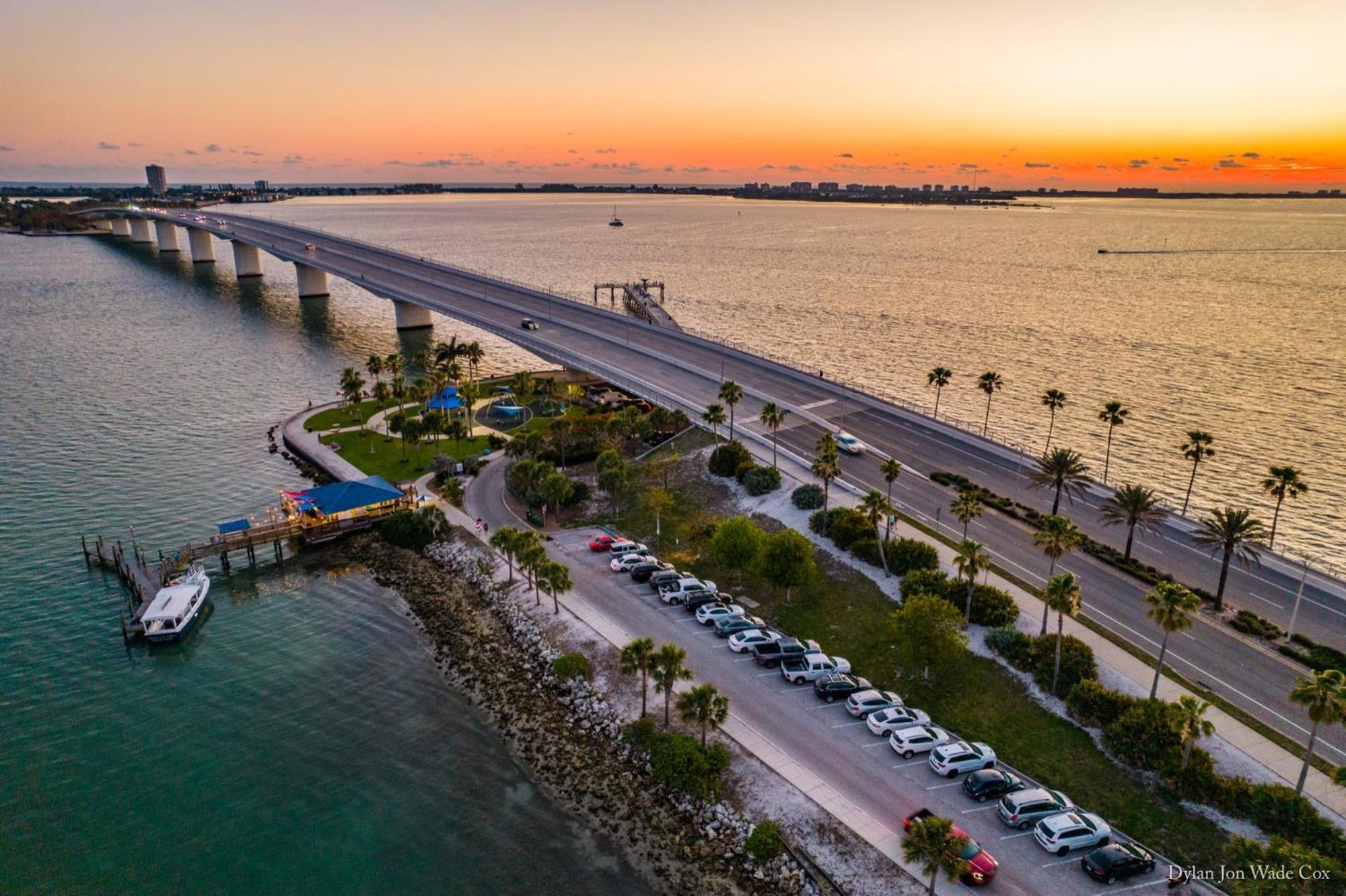 Paradise Heated Pool Near Img & Siesta Key Holiday home Sarasota