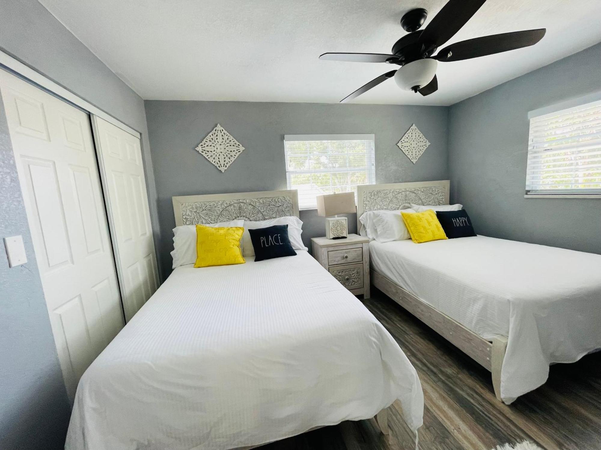 Paradise Heated Pool Near Img & Siesta Key Holiday home