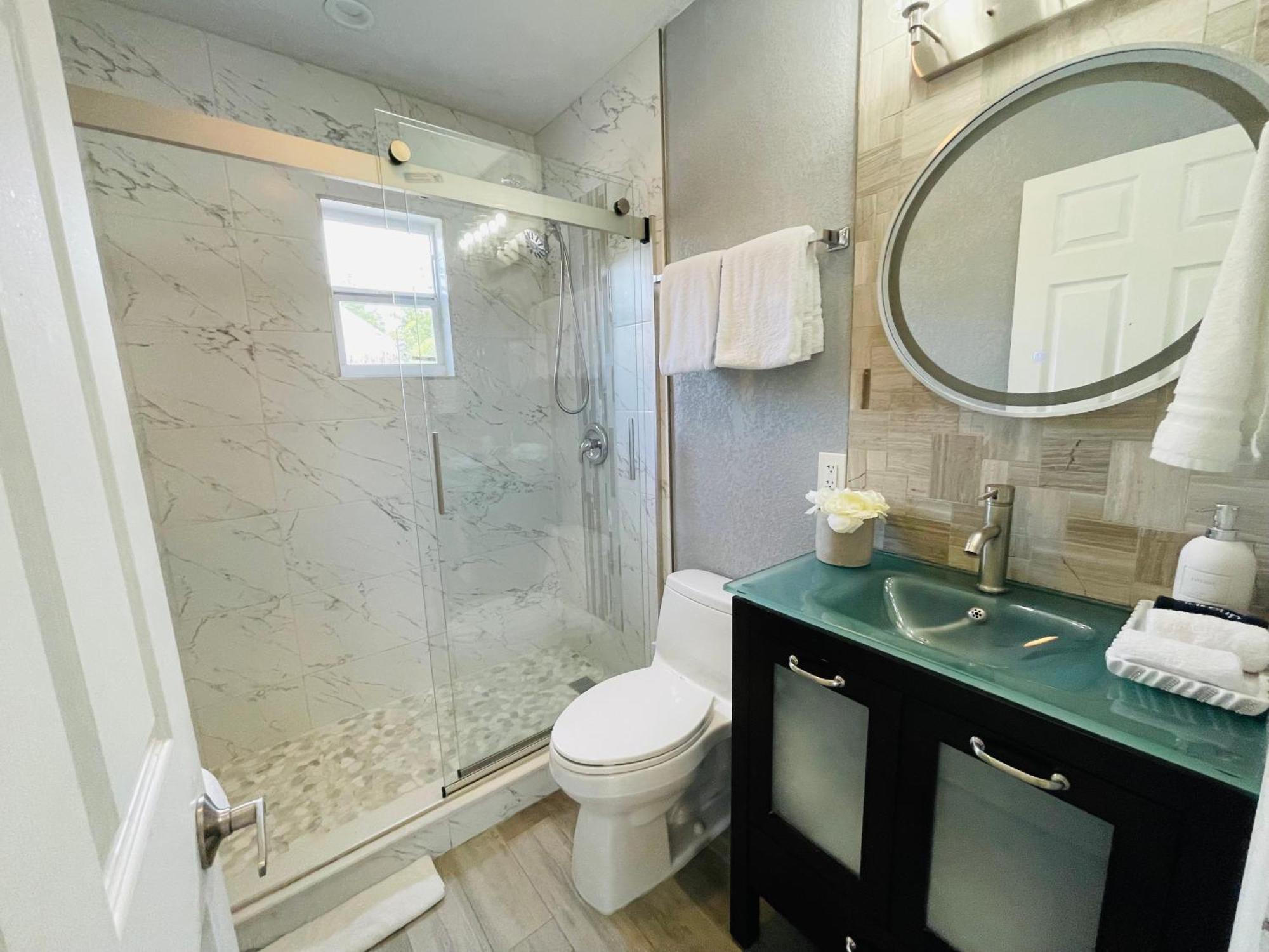 Paradise Heated Pool Near Img & Siesta Key Holiday home Sarasota